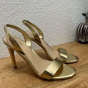Bleeker & Bond Elegant Gold Slingback Heels 7M
